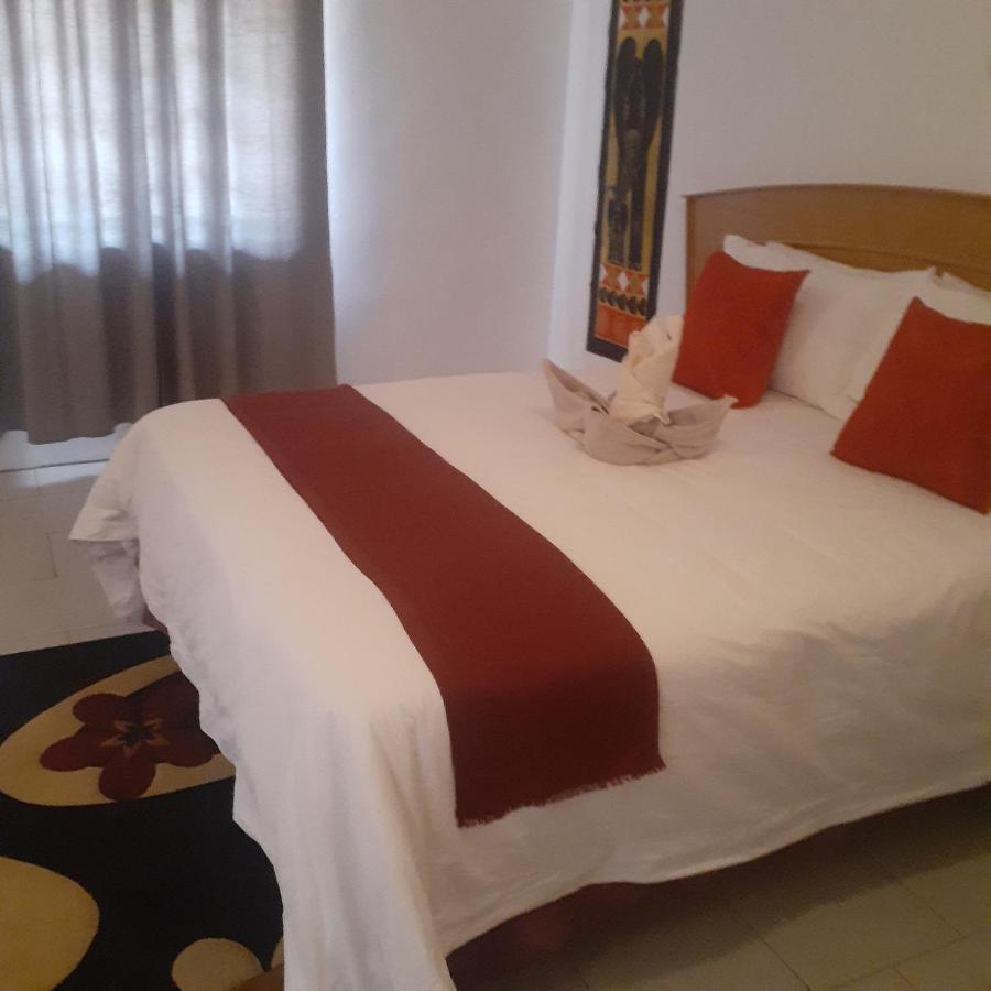 Sunshinevibe Guest House คาซาเนอ ภายนอก รูปภาพ