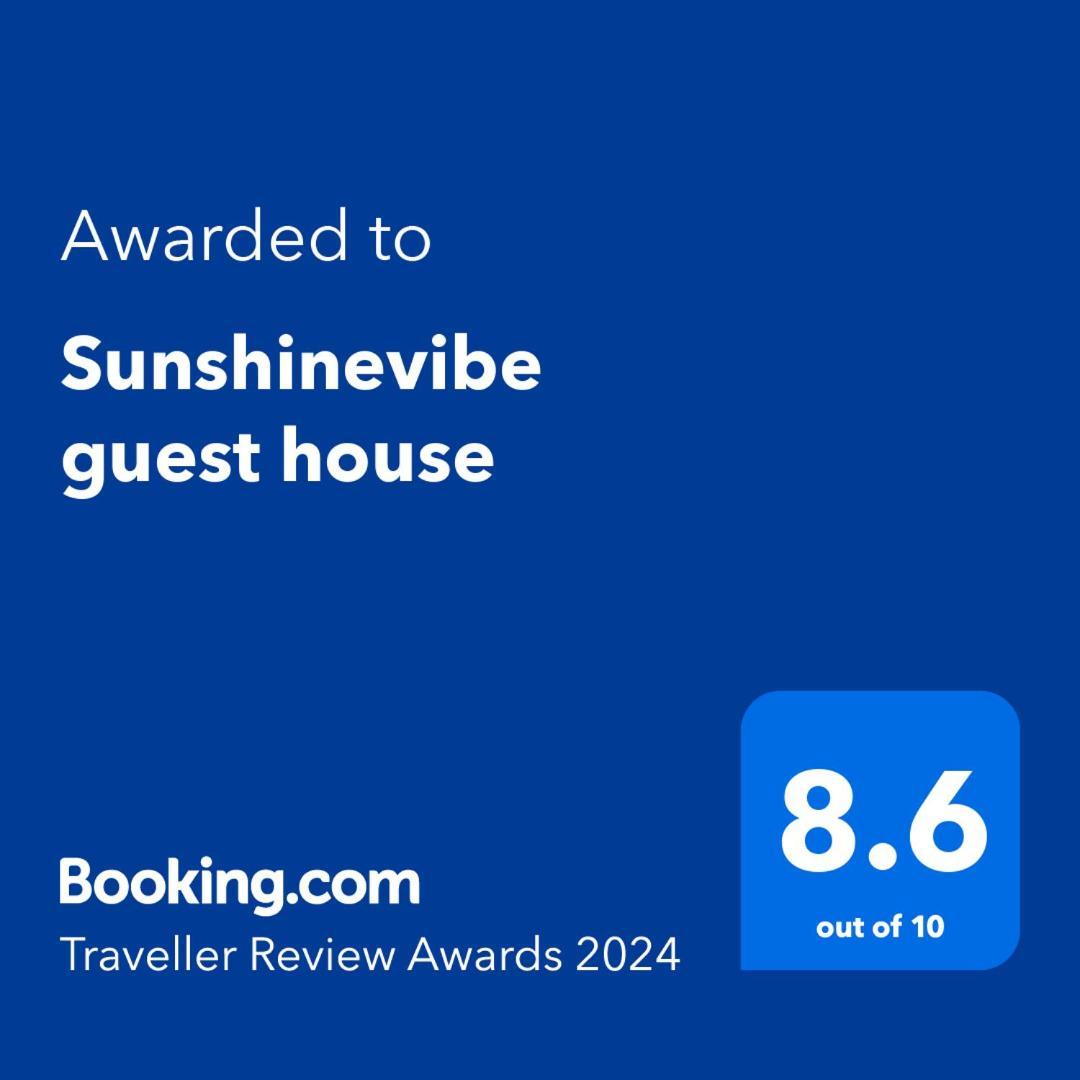 Sunshinevibe Guest House คาซาเนอ ภายนอก รูปภาพ