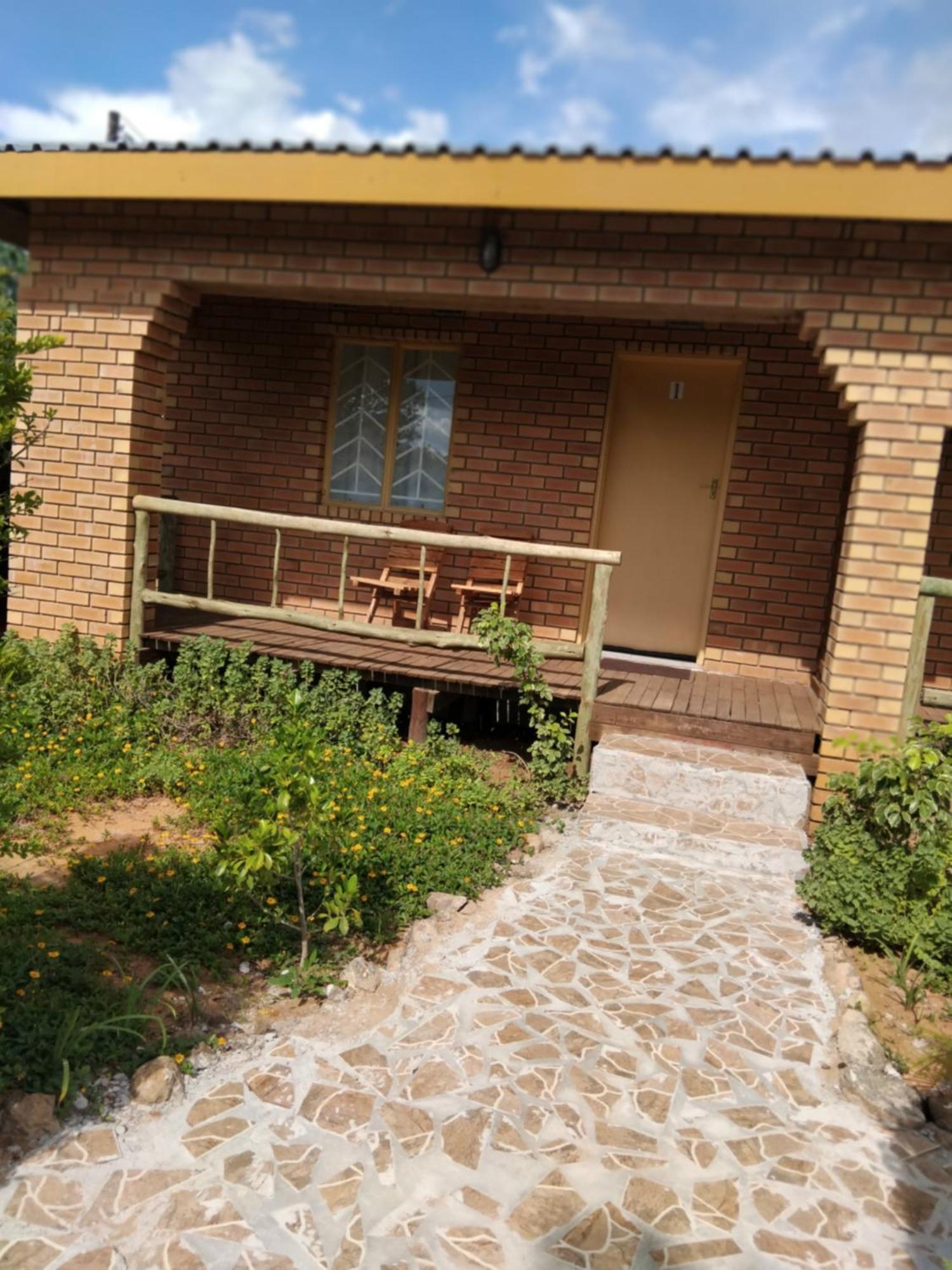 Sunshinevibe Guest House คาซาเนอ ภายนอก รูปภาพ
